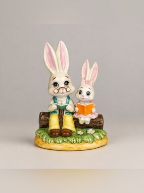 Lefton Porcelain Hand Painted Bunny Rabbit Figurine